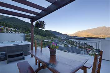 Tiroroa in Queenstown - Queenstown