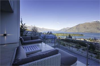 Villa de Luxe | Stunning Location + Spa Pool - Queenstown