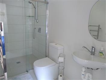 No additional fees! Quiet location with views and public transport - Wellington
