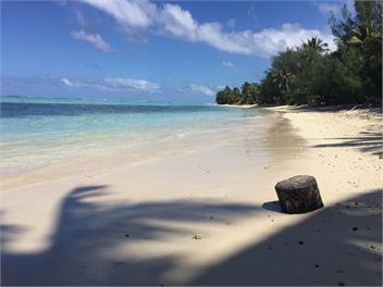 Vaka Rua - right on Vaimaanga Beach - Vaimaanga
