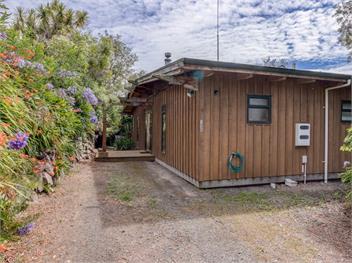 Treetop Hideaway (Bachcare) - Taupo Central