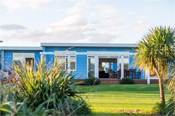 Waterfront Wonder (Bachcare) - Matarangi