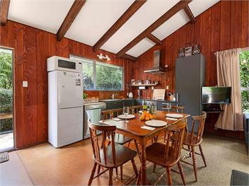 Te Kuru Cabin (Bachcare) - Pukawa Bay