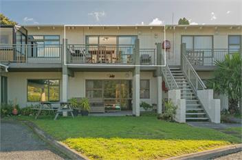 Sea Views Apartment (Bachcare) - Onemana