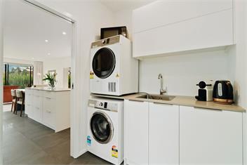Jacks Point Family Retreat (Bachcare) - Queenstown