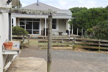 COZY ORGINAL FARM COTTAGE - Tui Ridge Homestay - Ohinewai