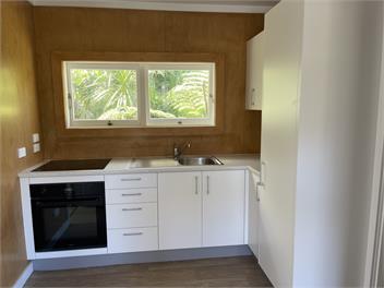 Neat Kiwi Bach Near Surf Beach - Mangawhai Heads