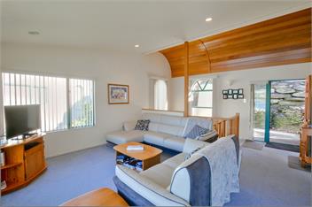 Frankton House (Bachcare) - Queenstown