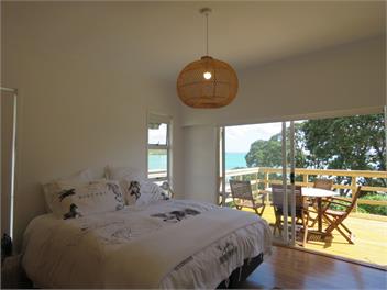 Kotare Kottage - Beachfront Escape - Northland