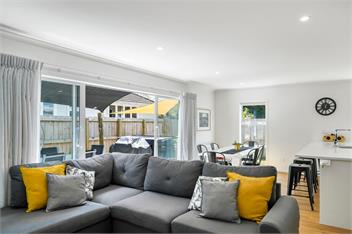 Contemporary Comfort (Bachcare) - Masterton
