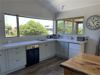 Barlow's Bach - Kaikoura
