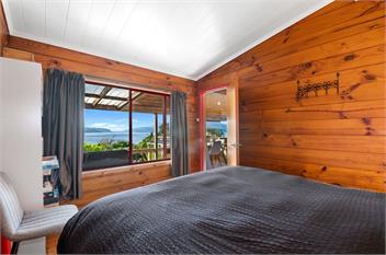 Lakeside Lookout (Bachcare) - Lake Tarawera