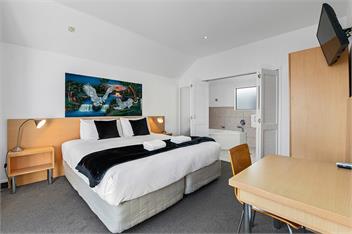 Taupo Central Apartment - 2 Bdrm, So close to LAake & Town - Taupo