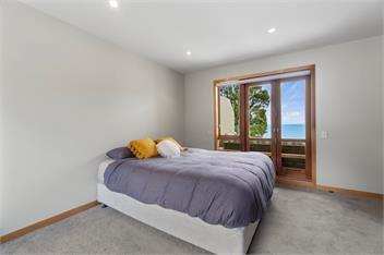Beachside Luxury (Bachcare) - Auckland