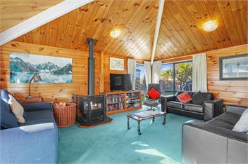 Five Mile Yay (Bachcare) - Taupo