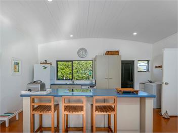 Wai Whare (Bachcare) - Whitianga