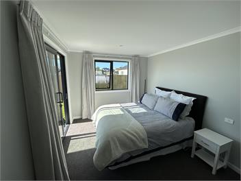 Modern and Sunny Central Spot - Nelson