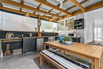 Heritage Charm (Bachcare) - New Plymouth