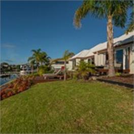 Hosts on the Coast Boost Morale on the Canal - Whitianga