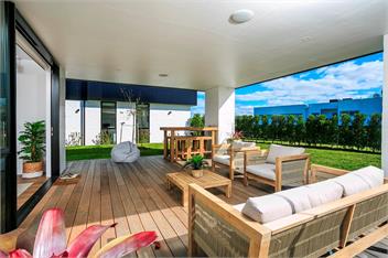 Luxurious living - 250m direct walkway to Omaha Beach - Auckland