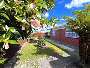 Rotorua Holiday Home - Prime Location - Garden - Rotorua