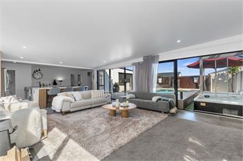 Sun Kissed Pool Villa (Bachcare) - Mangawhai