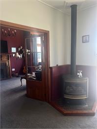 3 Bedroom Victorian Villa with Sea Views - OAMARU 