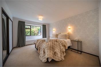 Matai by the Lake (Bachcare) - Te Anau