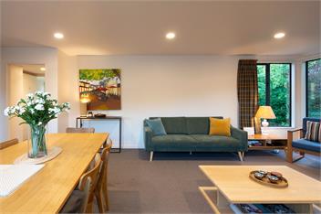 Central Home | Lake Views | 3 Bedrooms | Free WIFI - Queenstown