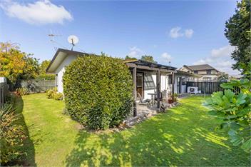 Village Apartment, just steps from centre of town - Hastings