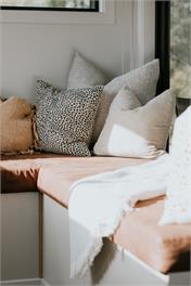 Kanuka Terrace - The Little Black House -