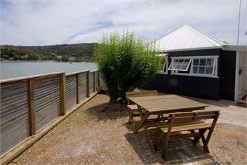 Mabel's, 1860's Cottage - Mangonui