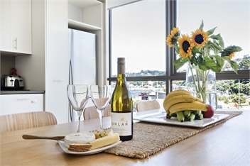 Stay in Wellington - The Penthouse on Evans Bay - Wellington