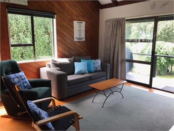 Medlands Beach Hapuka Cottage - Great Barrier Island