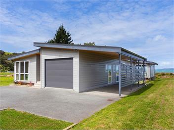 Beachfront Escape (Bachcare) - Snells Beach