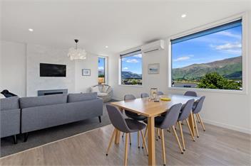 Karearea Views (Bachcare) - Wanaka