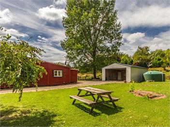 The Red Rooster Cottage - Raurimu