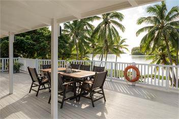 B's Beach House on Muri Lagoon - Muri