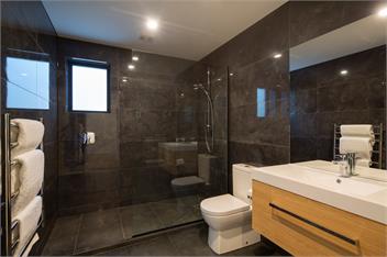 4 BDR Home, Captivating Lake Views, BBQ, A/C - Queenstown