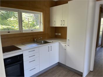 Neat Kiwi Bach Near Surf Beach - Mangawhai Heads