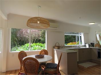 Kotare Kottage - Beachfront Escape - Northland
