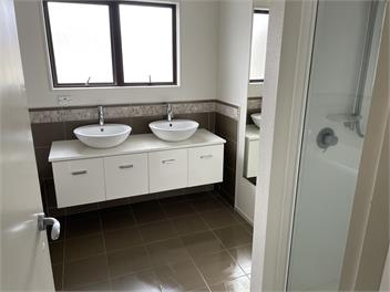 Sunrise Beach Home - Tauranga