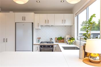 OCEAN BREEZE COTTAGE - Coast & Country - Waiheke Island