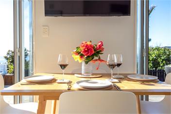 OCEAN BREEZE COTTAGE - Coast & Country - Waiheke Island
