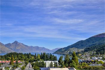 Diamond Villa, Central Location, Garage - Queenstownn