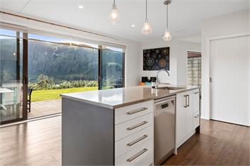 Lakehouse Retreat (Bachcare) - Whakamaru