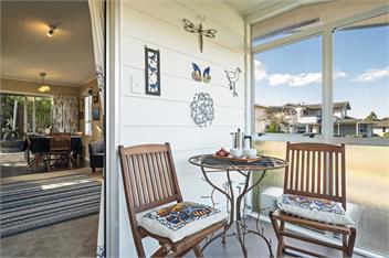 Kinder Cottage - Taupo - Private fully fenced back yard, close to shops - Taupo