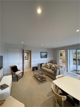 Gem by the Sea 2 Min Walk to Beach & Cafes - Auckland