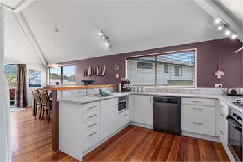 Waimarama Hideaway (Bachcare) - Waikawa
