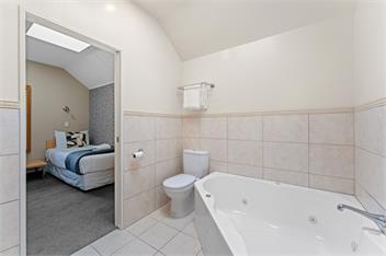 Heart of Taupo Apartment - By Town & Lake! - Taupo